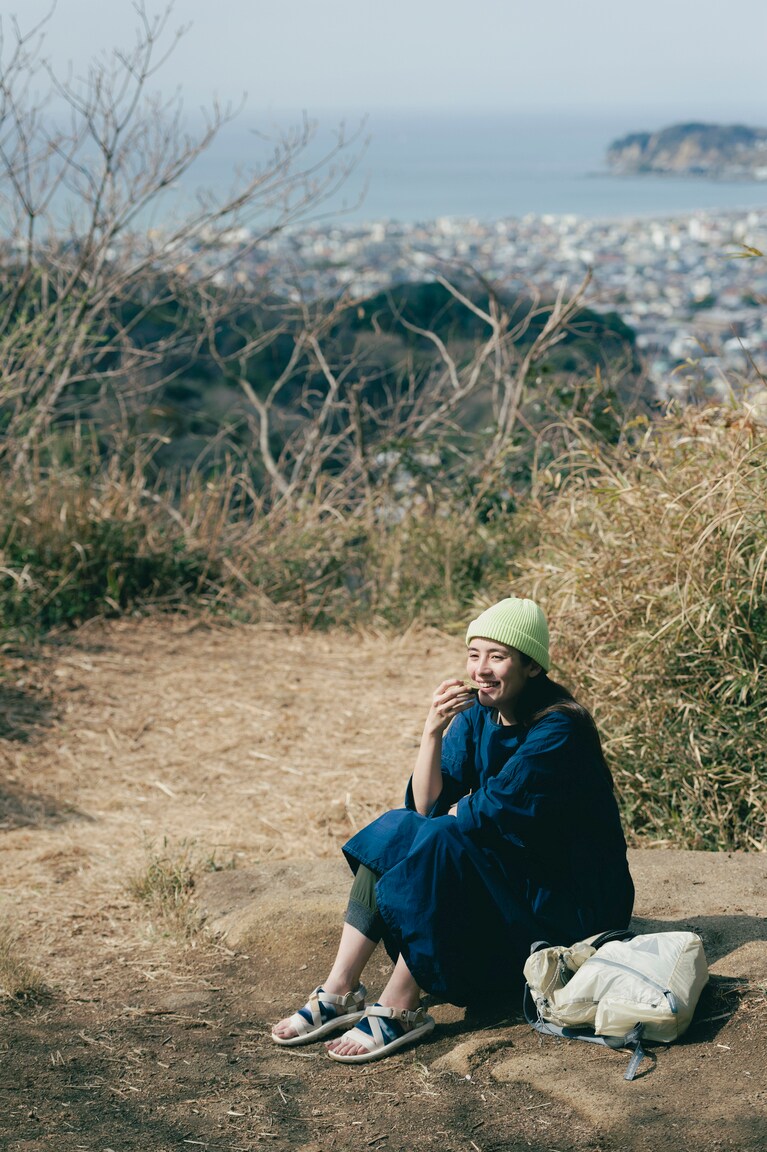 自然を肌で感じる“サンダルハイク”の春旅へ！ 「Teva」のサンダルでいく、鎌倉満喫日帰りトレイル