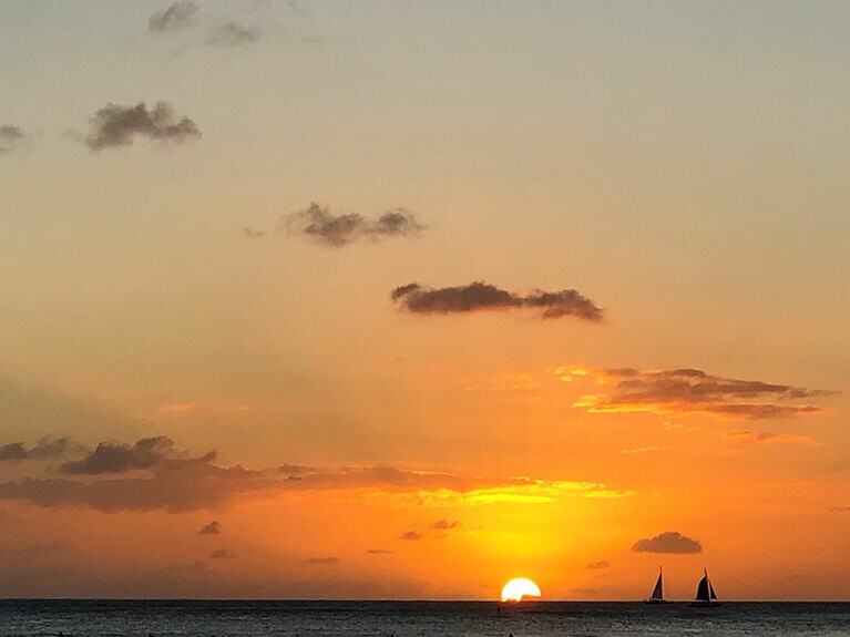 翌日から早起きしてハワイを満喫できるよう、早めの就寝がお約束。