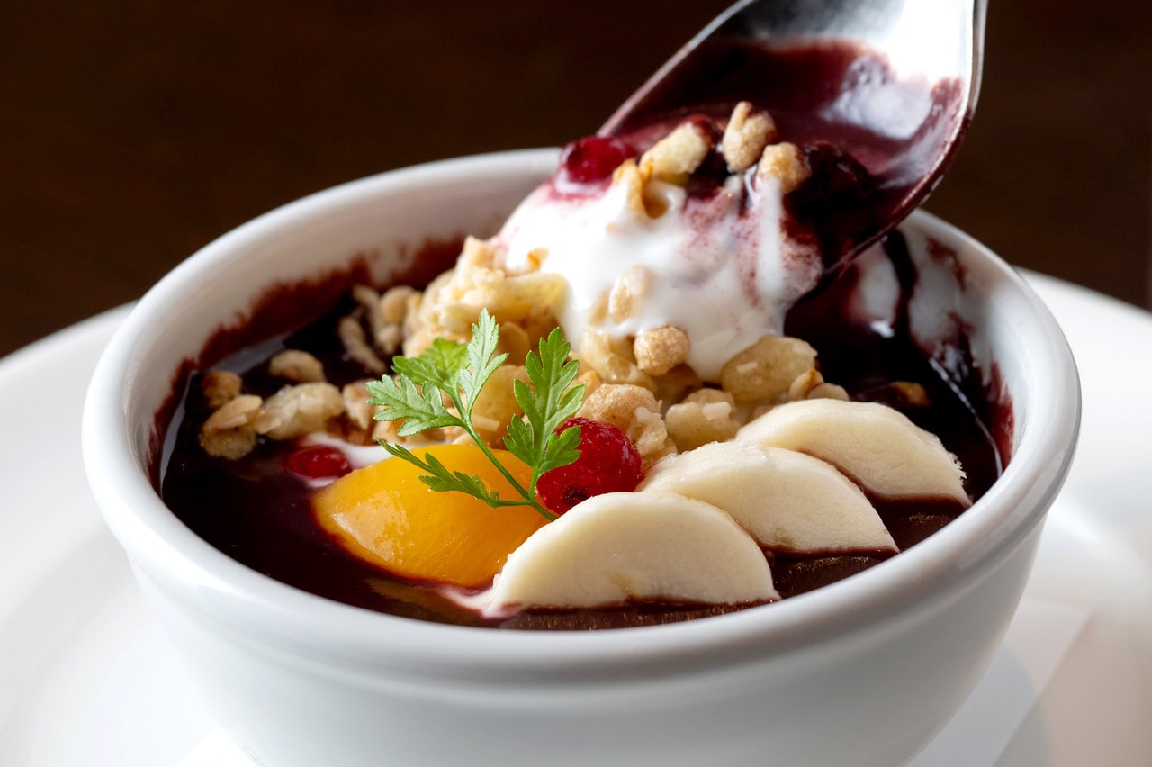 アサイーボウル ～ヨーグルト入り～ 583円。