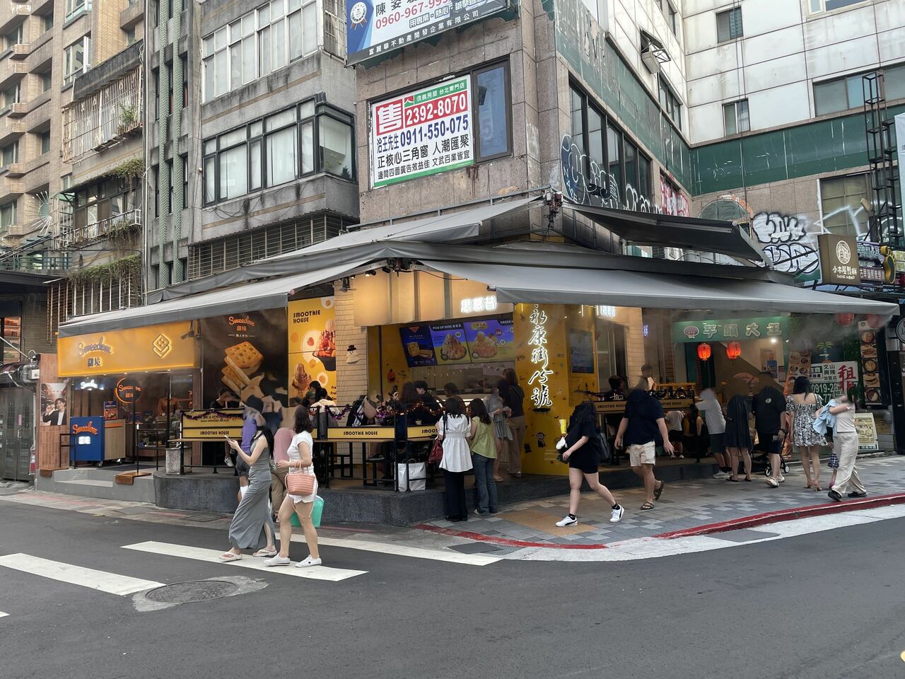 数回の店名変更を経て現在の名称となりましたが、その歴史は古く、マンゴーかき氷の元祖ともいえる老舗です。