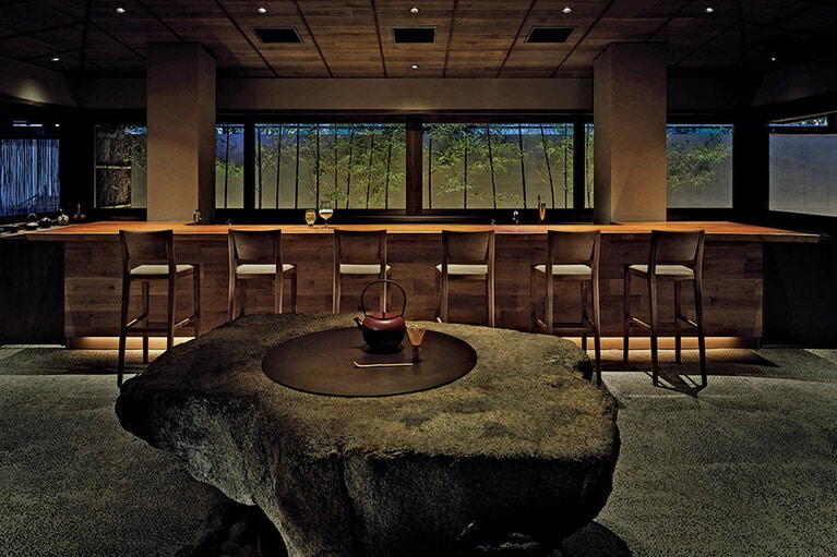 夜はバーになる「茶寮 月かげ」。