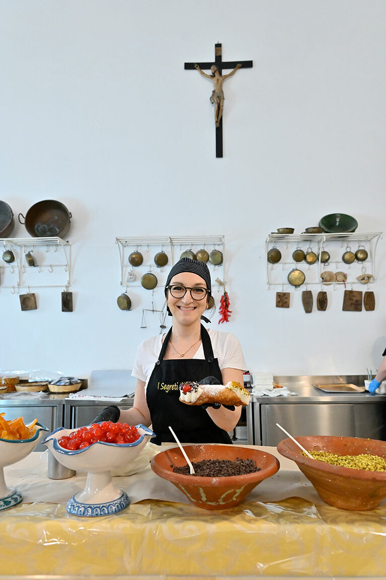 かつてキッチンだった空間が工房兼ショップに。