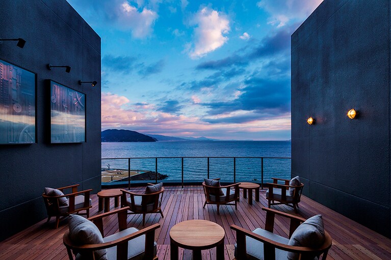 界 アンジン［静岡／伊東温泉］サンブエナデッキ。