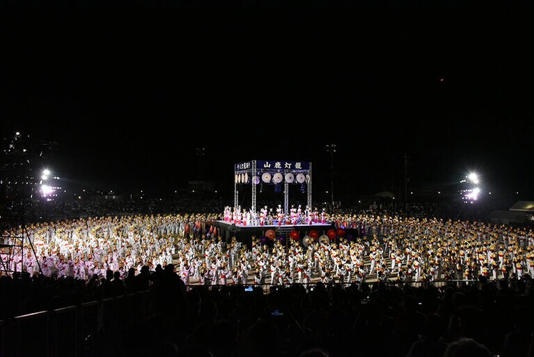 【熊本県】山鹿灯籠まつり。