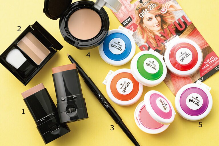 1：輪郭に陰影をつけて小顔見え。ケイト カラーシェーディングバー 全2色 各1,650円 
2：ひと塗りで鼻を高く細く。同 スリムノーズメイククリエイター 1,540円 
3：白目を自然に大きく見せるアイライナー。同 リアルアイズプロデューサー 1,540円 
4：厚塗り感なくハイカバー。同 レアペイントファンデーションN SPF41・PA++++ 全5色 1,980円／カネボウ化粧品(店舗限定・価格は編集部調べ) 
5：シャンプーで落とせるヘアチョーク。乾いた髪を挟んで滑らせるだけで、黒髪もカラフルな原色に。ゴットゥービー 全6色 各550円／ヘンケルビューティケア