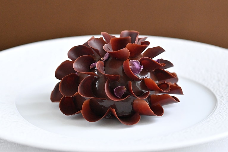 「フルール ド カシス」。日本発売未定。