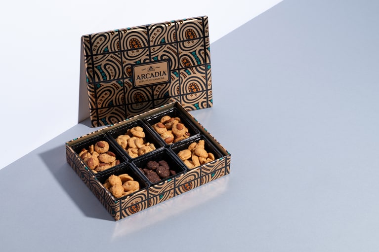 「アルカディア（315g入）」2,160円。