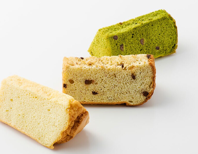 シフォンケーキ 260円(税込)から／シフォンケーキ専門店 ニコリ