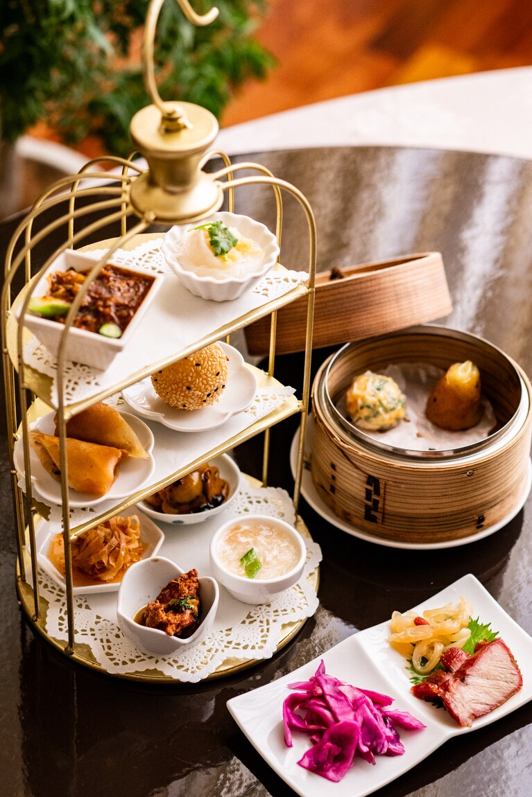 「清芳午餐（せいほうランチ）」3,300円。全14品、選べる中国茶付き。平日限定、1日50セット限定。1人～OK。前日までに要予約。120分制（開始時間は11:30～、12:30～、13:30～）。写真の料理は～6月4日まで。