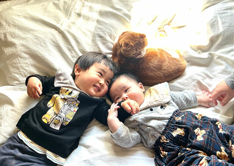 マサムネ ♂ 4歳。子ども達が猫が大好きで、イタズラしていたら、仲良く、優しく見守るマサムネ（purnamaさん）