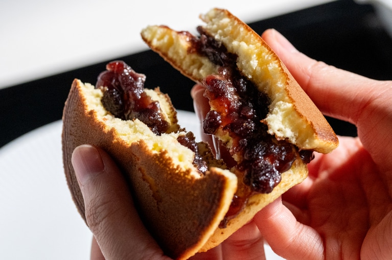 つやのある小倉餡。