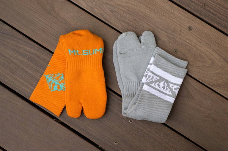 マウントスミ ソックス （右）タイプⅠ（左）タイプII 1,760円／Mt.SUMI（マウントスミ）