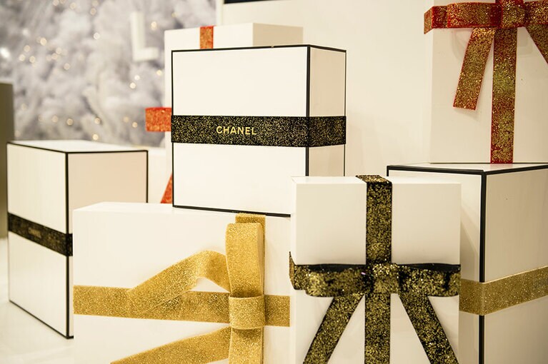 たくさんのギフトボックス。