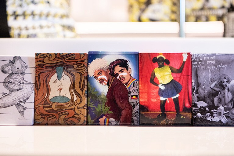 ミュージアムショップには、企画展のオリジナルグッズが。2022年8月21日までは「QUEER」展などを開催中。