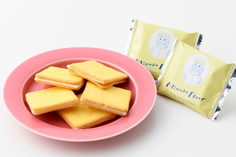 ミモザフルール 1,400円(16枚)／赤い風船