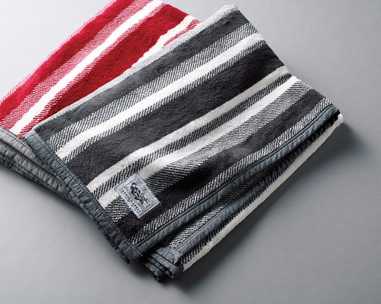 【TENERITA】コットンアローストライプハーフケット　シール織りケット(約140×100㎝) 12,000円。