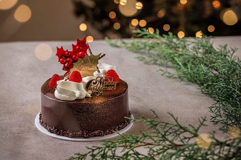 「ラズベリーザッハ」6,500円。直径15cm。アルコール使用。