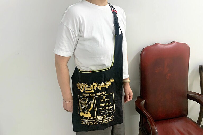 実際に斜め掛けをしたイメージ。