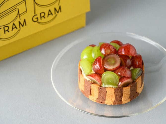 フレッシュラムレーズンクリームのタルト 1,250円。※要冷蔵。