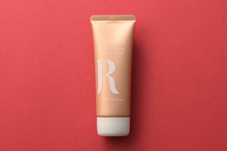 「レドナ ブライトリペアネッククリーム」（ナチュラルサイエンス）。