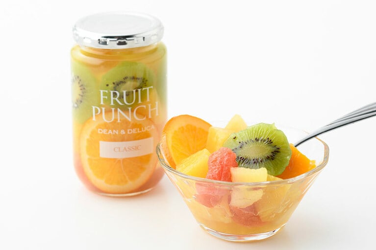 DEAN & DELUCA クラシックフルーツポンチ 各1,500円(Sサイズ)。