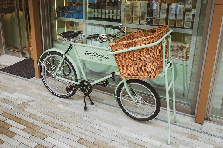 デリバリー用のオリジナル自転車。