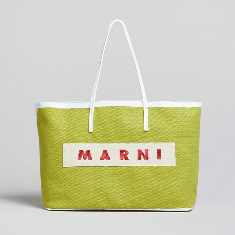 H31×W48×D17cm 147,400円／マルニ（マルニ ジャパン クライアントサービス）