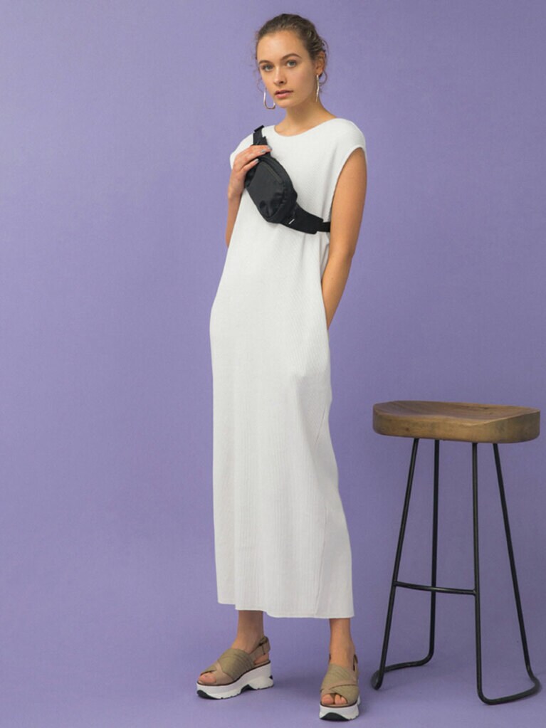 ワンピース WHT(オフィシャル限定カラー) 15,000円／emmi