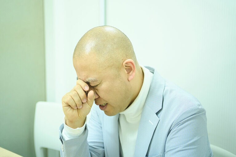 アライグマに襲われたときのことを思い出しては、つらそうな表情を見せていたナダルさん。