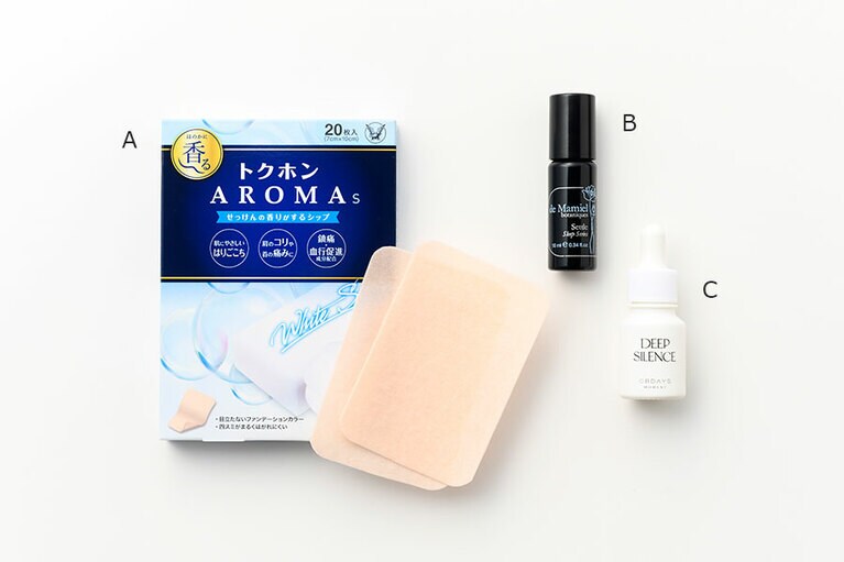 A：大正製薬「トクホン AROMA s」［第3類医薬品］20枚入り 900円(編集部調べ)／大正製薬、B：デ・マミエール「セトルオイルS」10mL 8,000円／キャンドルウィック、C：CBDAYS MOMENT「CBDドロップオイル」DEEP SILENCE 9g 4,900円／qols