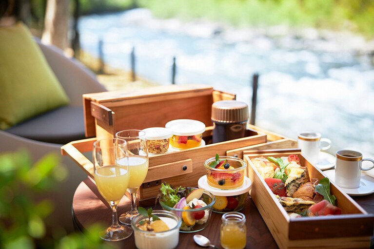 星野リゾート 奥入瀬渓流ホテル［青森／奥入瀬渓流温泉］期間限定朝食「渓流テラス」の朝食。