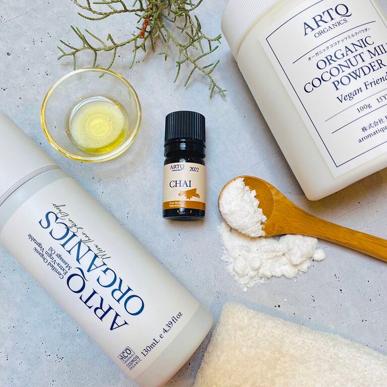 ココナッツミルクパウダーは1回分が含まれます。お得な「温ったかチャイバス保湿セット」(7,700円)もあり。