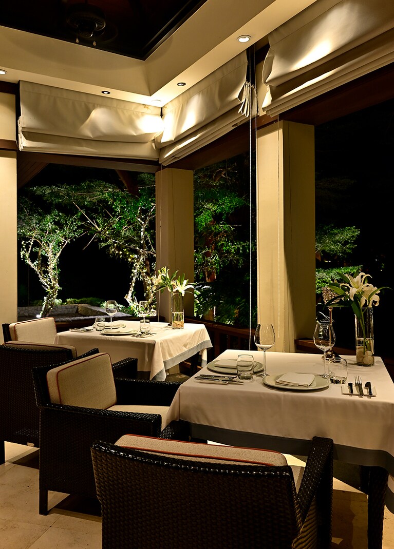 ファインダイニング「トレ」は少しお洒落をして。