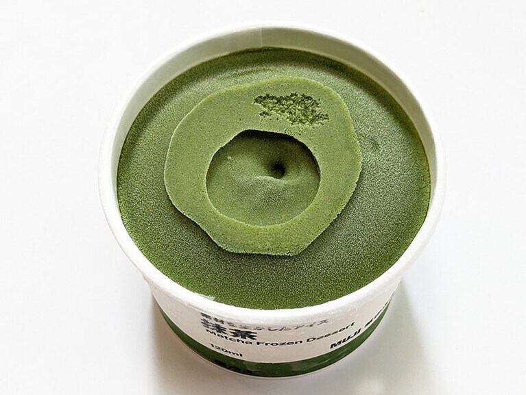 素材を生かしたアイス　抹茶（320円）。