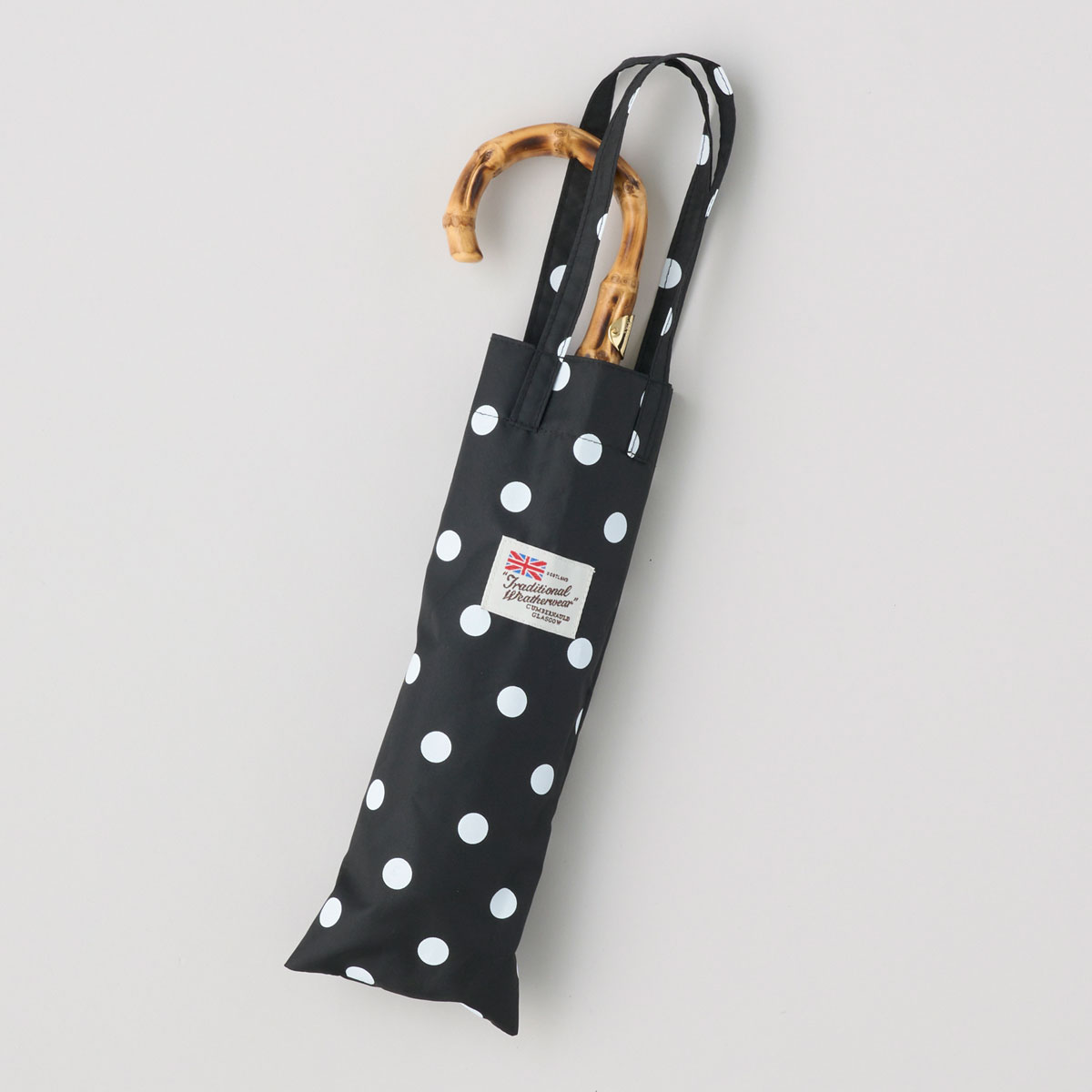 TRADITIONAL WHETHERWEAR “フォールディング バンブー ミニ”(晴雨兼用)/13,200円。
