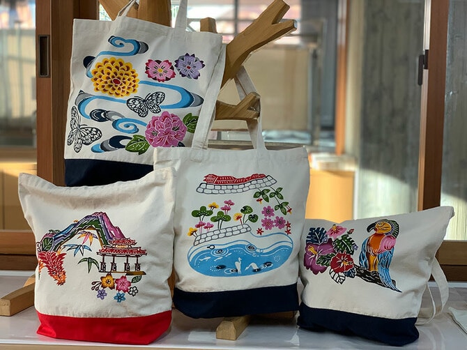 エシカルトラベルで沖縄の伝統文化に触れる琉球王族に愛された紅型の