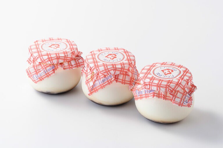 【長野】富成伍郎商店の「ゆばプリン」各180円(110g)。