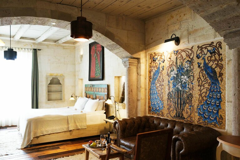 石造りの客室は“プレジデンシャル・スイート”など5タイプ。