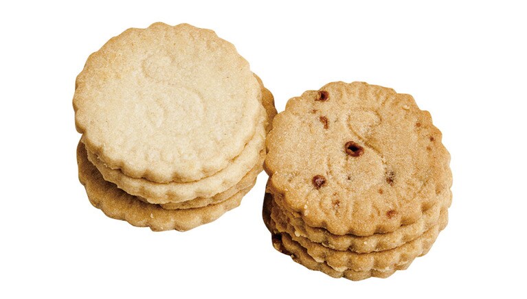 ラ・サブレジエンヌの丸缶：シャ・ブラン。 250g(40枚) 3,300円／CHARMANT GOURMAND