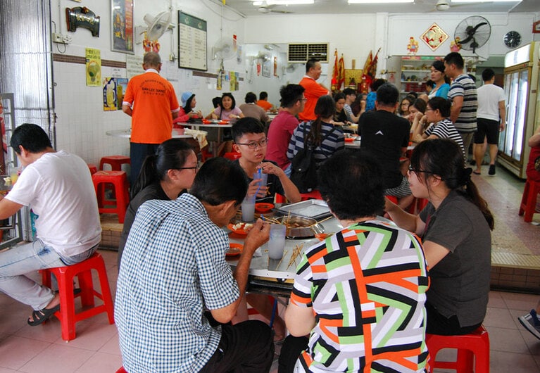 地元の家族連れや、ほかの州から訪れるマレーシア人観光客で大にぎわい。