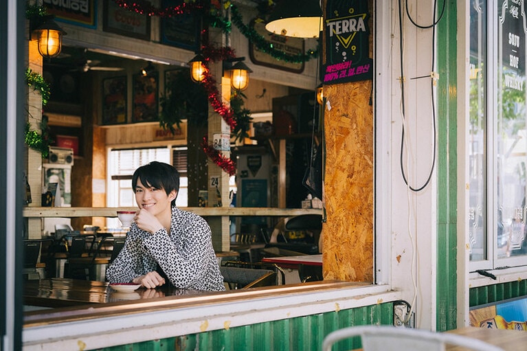 ヴィンチェンツォがいつも飲んでいるエスプレッソコーヒーと。