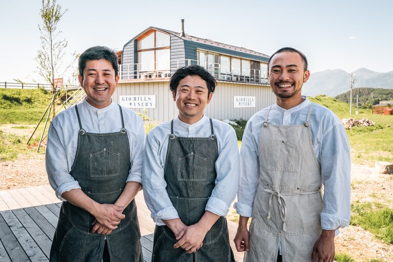 左から／「song」の栗山泰さん、田村周平さん、石巻顕さん。（撮影：石川博也）