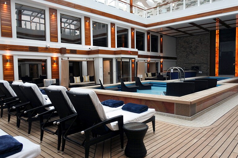 エクスクルーシブな船旅が味わえる「ザ・ヘブン」。