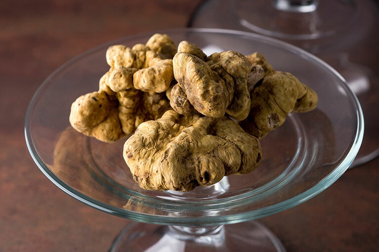 白トリュフの保存は水分の管理がポイント。