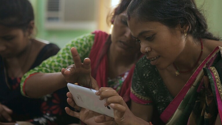 『燃えあがる女性記者たち』全国公開中　©Black Ticket Films