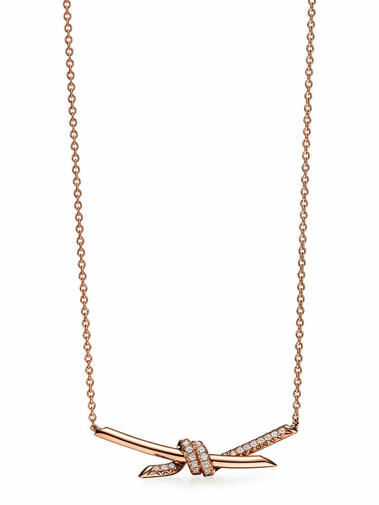 ティファニー ノット ペンダント 528,000円。