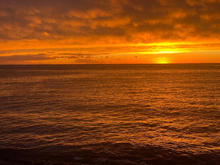 静岡・南伊豆でのシーカヤックキャンプにて。