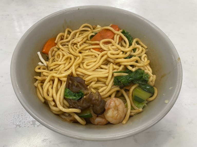 少しお腹に余裕があるときや、2人で訪れた際は炒麺もぜひ！