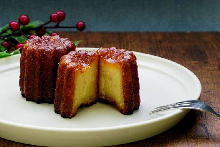 成城石井 カヌレ(大) 2個 税込496円。