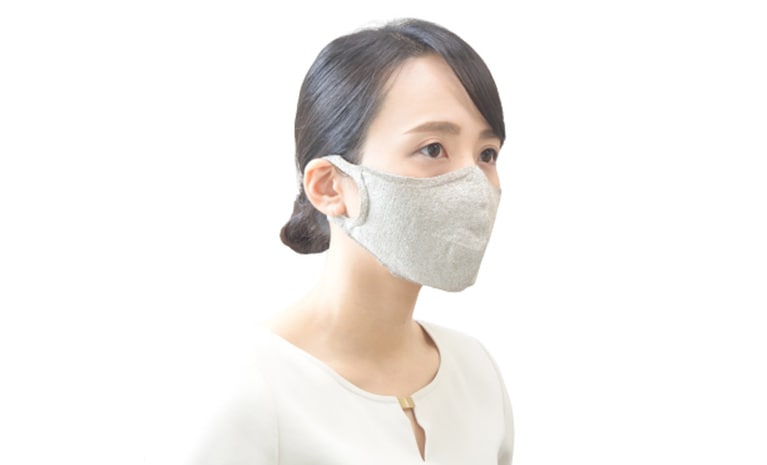 ゴム紐のない一体構造で耳が痛くなりにくい。